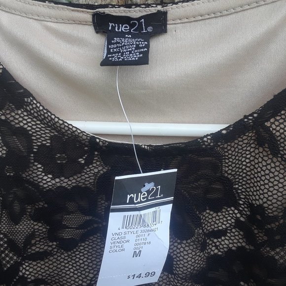 NWT Rue21 lace layered top - Picture 3 of 3